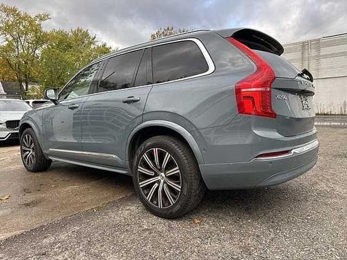2023 Volvo XC90 Plus