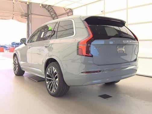 2025 Volvo XC90 Plus