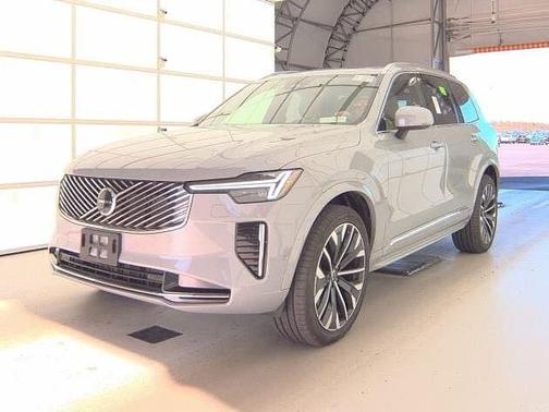 2025 Volvo XC90 Plus