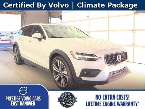 2025 Volvo V60 Cross Country Plus