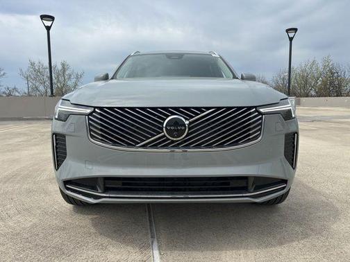 Metallic 2026 Volvo XC90 B6 Plus 7-Seater