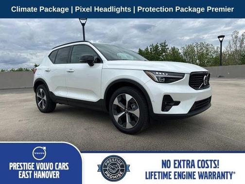 Crystal White 2026 Volvo XC40 B5 Plus