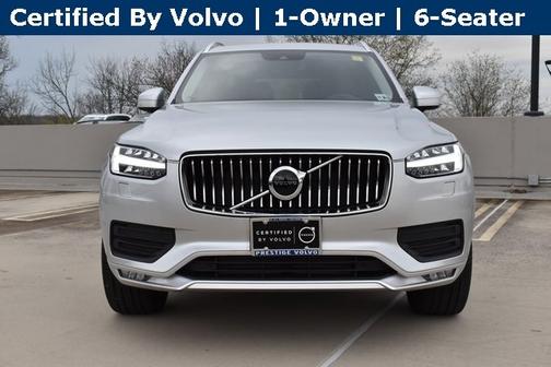 2022 Volvo XC90 T6 AWD Momentum 6 Seater