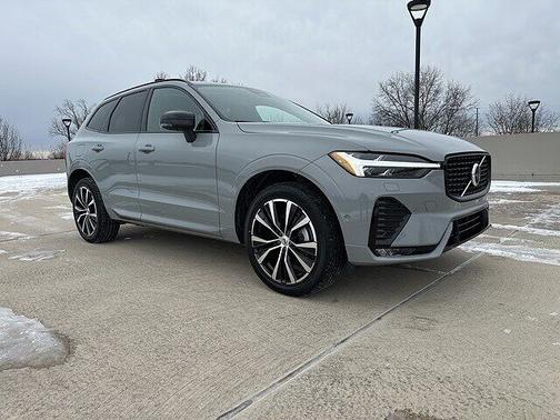 2025 Volvo XC60 Plus