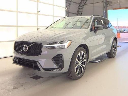 2025 Volvo XC60 Plus