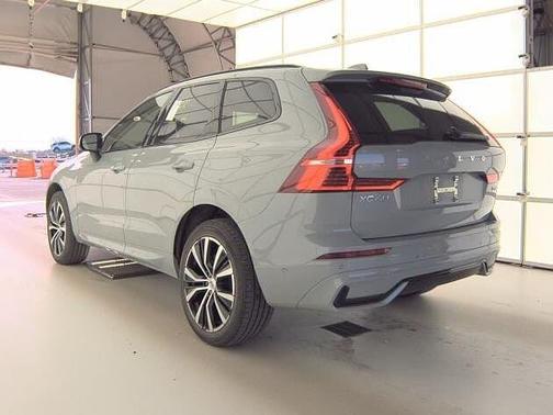 2025 Volvo XC60 Plus