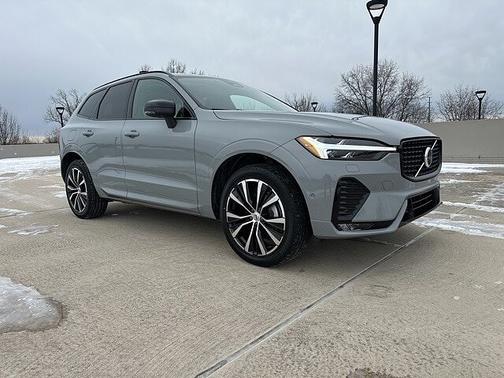 2025 Volvo XC60 Plus