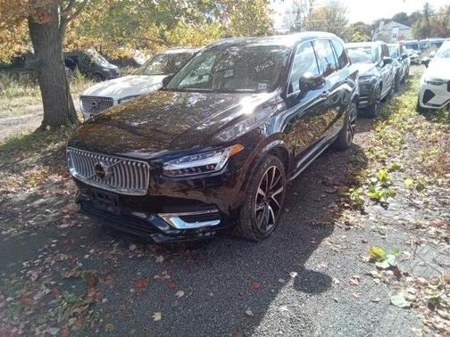 2024 Volvo XC90 B5 Plus Bright