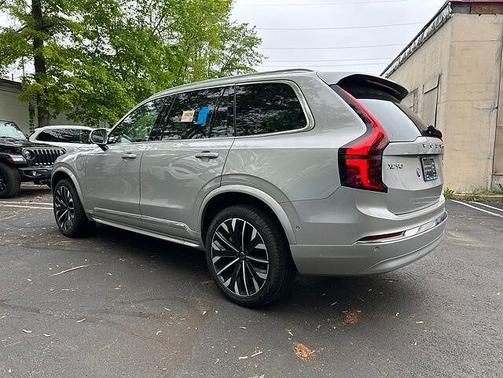 Silver Dawn 2025 Volvo XC90 Ultra