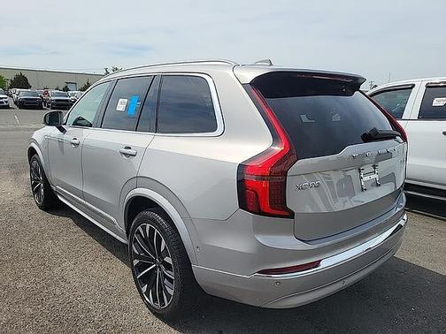 Silver Dawn 2025 Volvo XC90 Ultra