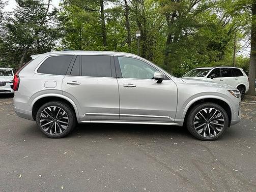 Silver Dawn 2025 Volvo XC90 Ultra