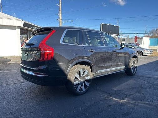 2024 Volvo XC90 Plus