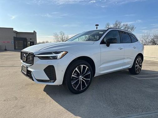 2025 Volvo XC60 Plus