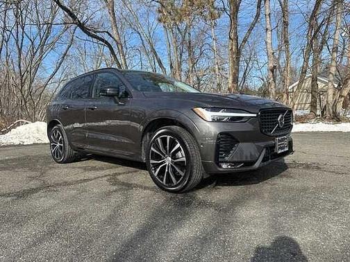 2025 Volvo XC60 Plus