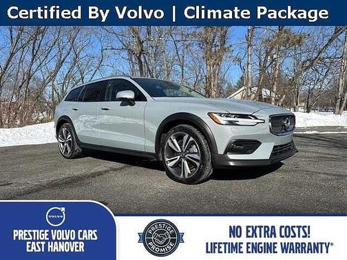 2025 Volvo V60 Cross Country Plus