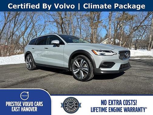 2025 Volvo V60 Cross Country Plus