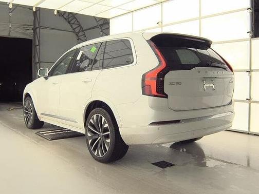 2025 Volvo XC90 Plus
