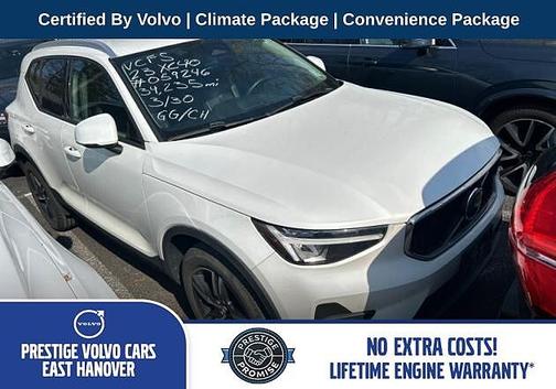 Crystal White 2023 Volvo XC40 Core