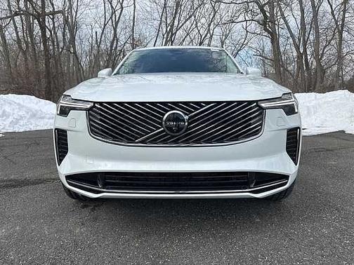 2025 Volvo XC90 Plus