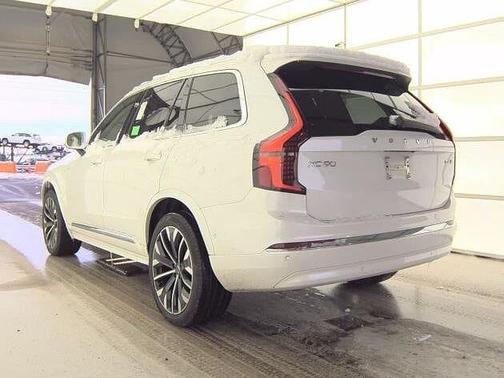2025 Volvo XC90 Plus
