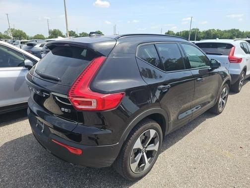 Onyx Black 2026 Volvo XC40 B5 Plus
