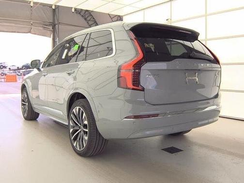 2025 Volvo XC90 Plus