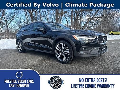 2025 Volvo V60 Cross Country Plus