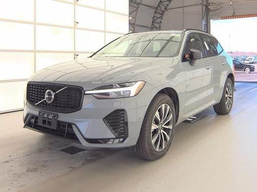 2025 Volvo XC60 Plus