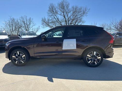 Mulberry Metallic 2026 Volvo XC60 B5 Plus
