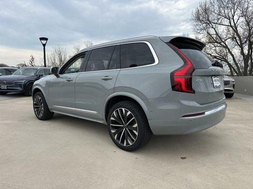 Metallic 2026 Volvo XC90 B6 Ultra 7-Seater