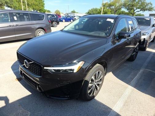 Onyx Black Metallic 2025 Volvo XC60 B5 Core
