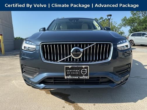 2022 Volvo XC90 T6 AWD Momentum 7 Seater