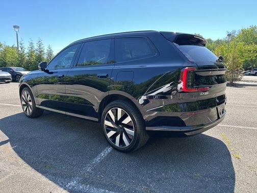 Onyx Black Metallic 2025 Volvo EX90 Twin Motor Plus