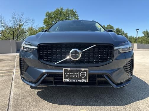 2024 Volvo XC60 B5 Ultimate Dark