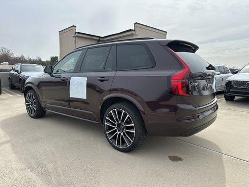 Mulberry Red 2026 Volvo XC90 B6 Ultra Dark Theme 7-Seater