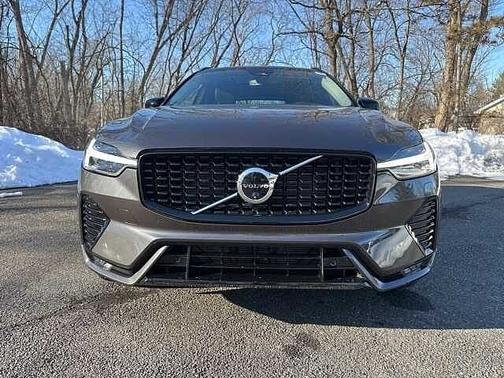 2025 Volvo XC60 Plus