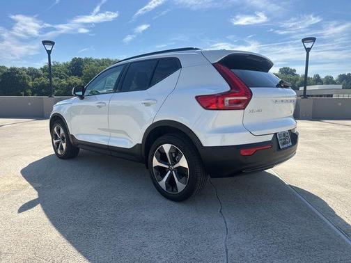 Crystal White 2026 Volvo XC40 B5 Plus