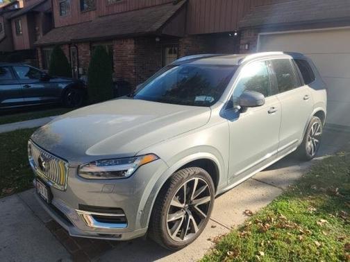 2024 Volvo XC90 B5 Plus Bright