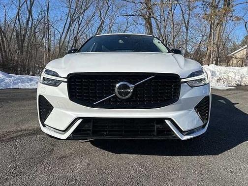2025 Volvo XC60 Plus