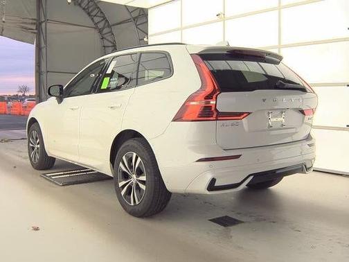2025 Volvo XC60 Core