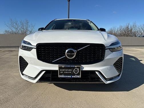 2025 Volvo XC60 Core