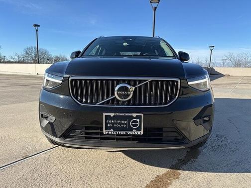 2025 Volvo XC40 Plus