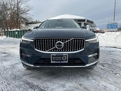 2023 Volvo XC60 Plus
