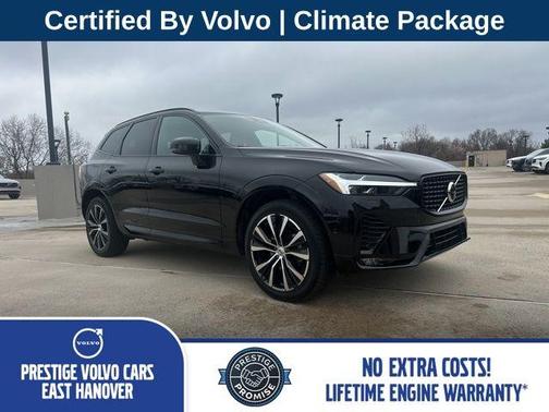Onyx Black Metallic 2023 Volvo XC60 B5 Plus Dark Theme