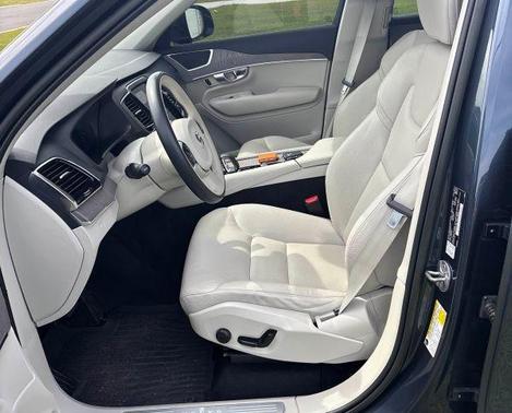 Denim Blue Metallic 2023 Volvo XC90 B6 Plus 6-Seater