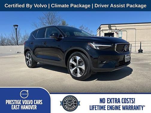 Onyx Black 2023 Volvo XC40 Plus