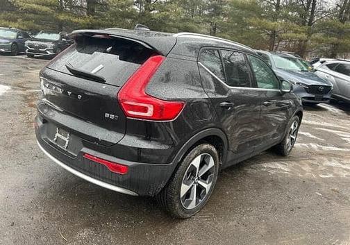 Onyx Black 2023 Volvo XC40 Plus