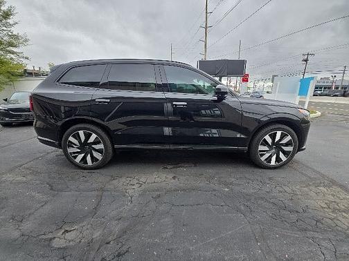 Onyx Black 2025 Volvo EX90 Plus