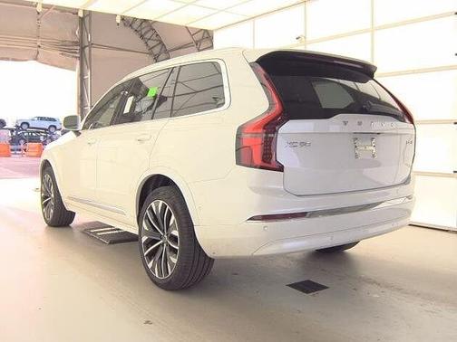 2025 Volvo XC90 Plus