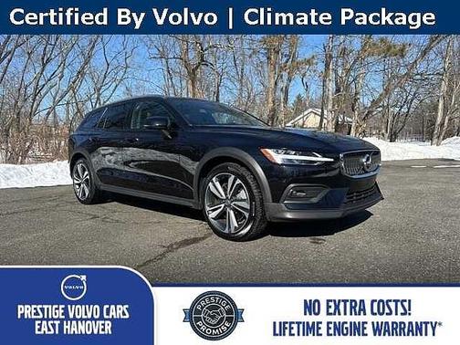 2025 Volvo V60 Cross Country Plus